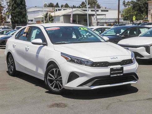 Certified 2023 Kia Forte LXS FWD image 2