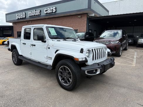 Used 2022 Jeep Gladiator Overland w/ Popular Equipment Package AWD/4WD image 2