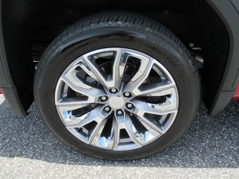 Used 2024 GMC Sierra 1500 Denali AWD/4WD image 8