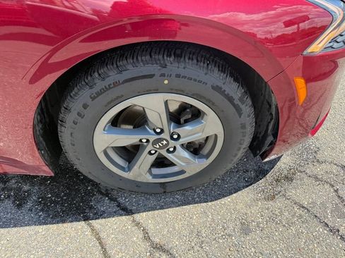 Certified 2021 Kia K5 LX FWD image 17