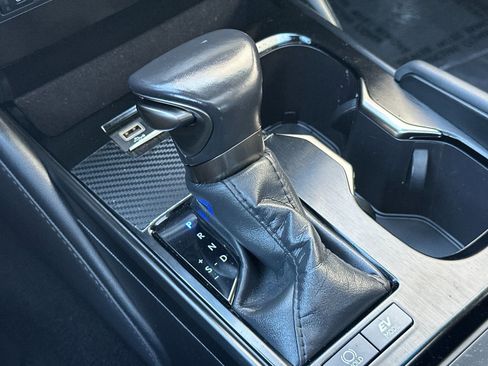Used 2024 Lexus ES 300h w/ Premium Package FWD image 24