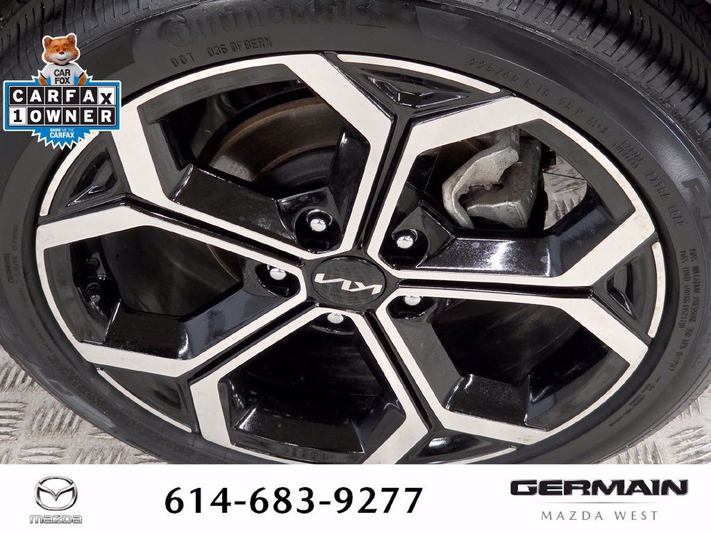 Used 2024 Kia Niro SX Touring FWD image 14