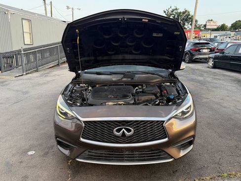 Used 2017 INFINITI QX30 FWD image 49