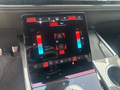 Used 2025 Cadillac Escalade ESV V w/ LPO, ONYX Package image 28