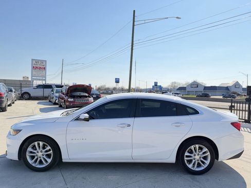 Used 2018 Chevrolet Malibu LT FWD image 4