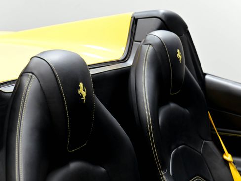 Used 2017 Ferrari 488 Spider RWD image 38