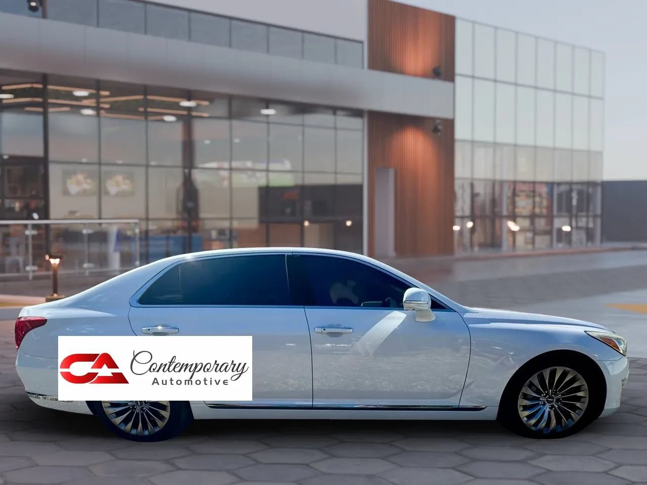 Used 2018 Genesis G90 5.0 Ultimate RWD image 5