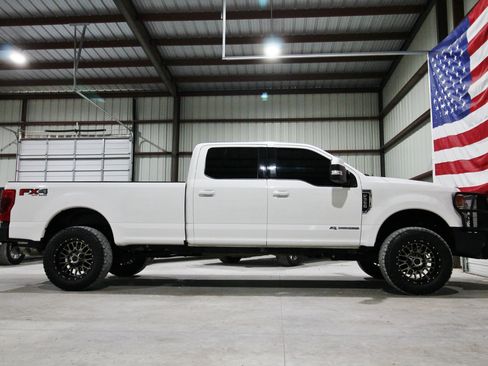 Used 2020 Ford F350 Lariat w/ Lariat Value Package AWD/4WD image 14