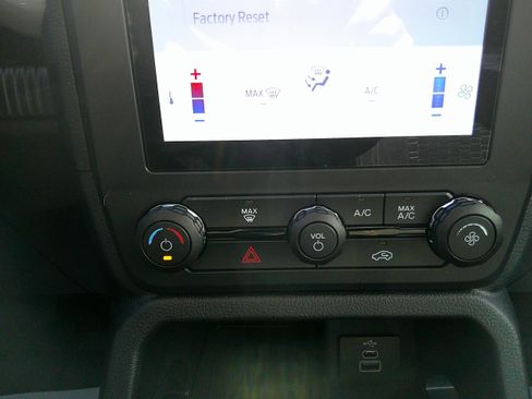 Used 2024 Ford Ranger XL w/ Trailer Tow Package image 11