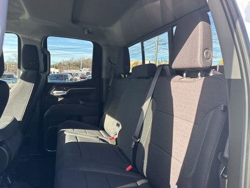 New 2025 GMC Sierra 1500 SLE w/ Preferred Package image 32