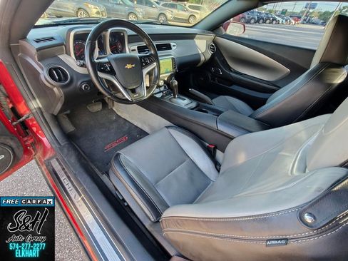 Used 2015 Chevrolet Camaro SS w/ RS Package RWD image 4
