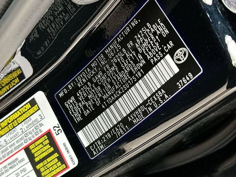 Used 2025 Toyota Camry SE FWD image 29