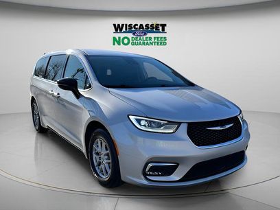 Used 2024 Chrysler Pacifica Touring-L