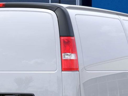 New 2025 Chevrolet Express 3500 Work Van w/ Driver Convenience Package image 13