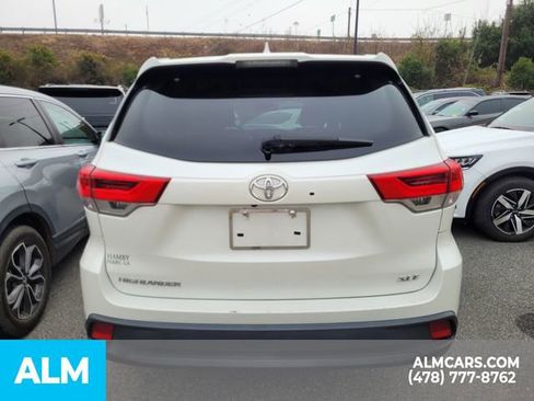 Used 2019 Toyota Highlander XLE image 23