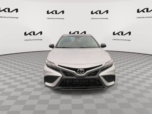 Used 2021 Toyota Camry SE AWD/4WD image 3