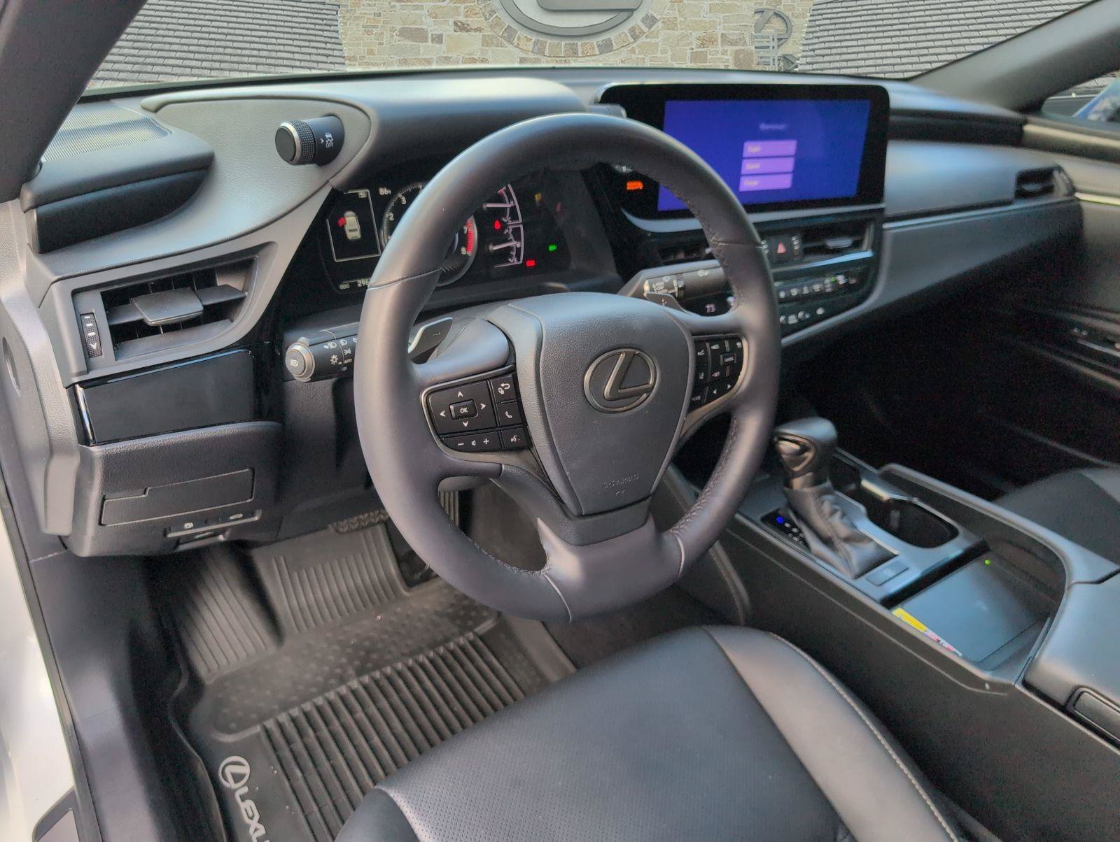Certified 2024 Lexus ES 350 w/ Premium Package FWD image 6