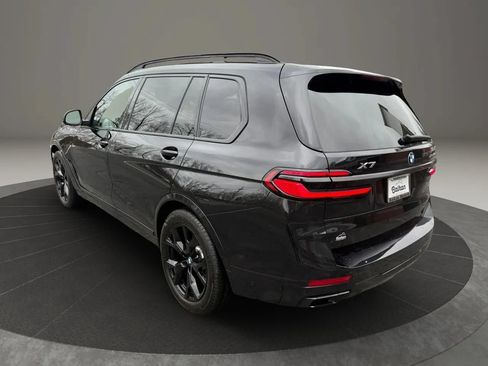 Used 2024 BMW X7 xDrive40i w/ Premium Package AWD/4WD image 9