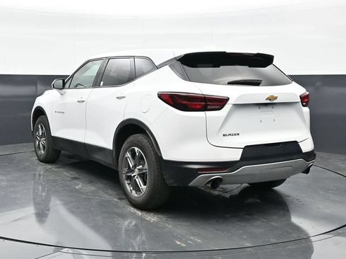 Used 2025 Chevrolet Blazer LT FWD image 8