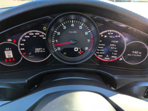 Used 2023 Porsche Panamera 4 image 21