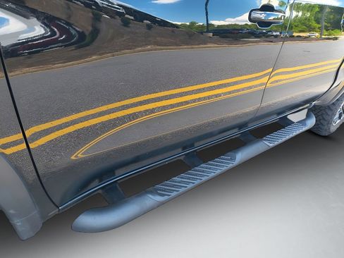 Used 2023 Chevrolet Silverado 1500 ZR2 w/ Technology Package image 15