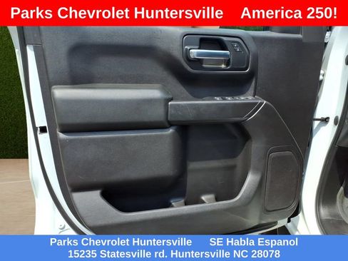Certified 2020 Chevrolet Silverado 1500 Custom w/ Custom Value Package AWD/4WD image 17