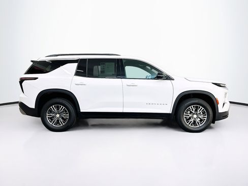 Used 2025 Chevrolet Traverse LT AWD/4WD image 10