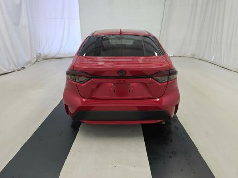 Used 2021 Toyota Corolla LE w/ Carpet Mat Package (TMS) FWD image 5