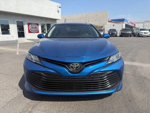 Used 2020 Toyota Camry LE w/ Carpet Mat Package FWD image 8