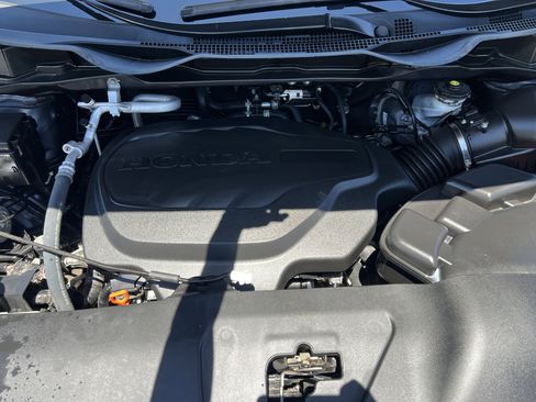 Used 2023 Honda Odyssey EX-L image 16