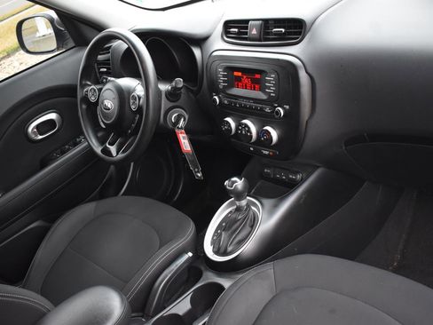 Used 2015 Kia Soul image 11