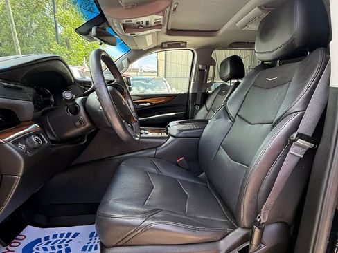 Used 2017 Cadillac Escalade Luxury RWD image 17