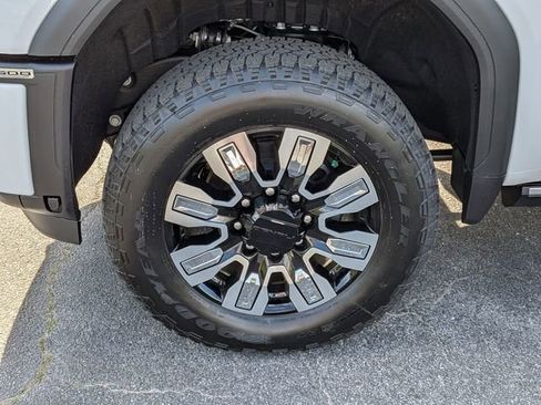 New 2026 GMC Sierra 2500 Denali w/ Denali Reserve Package AWD/4WD image 9