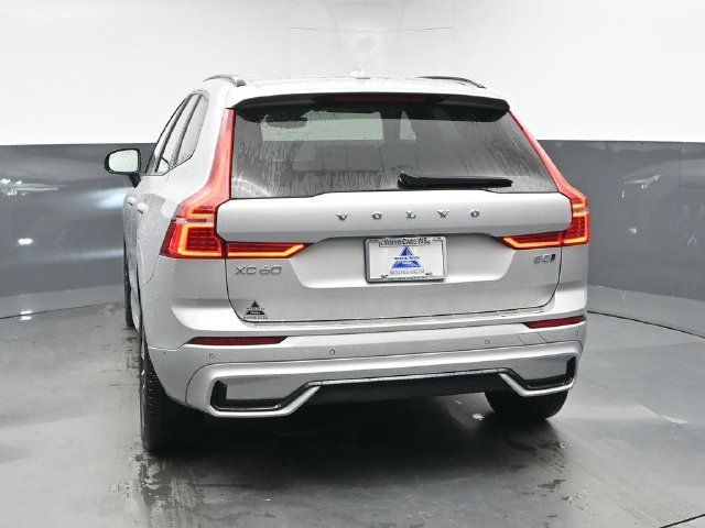 Used 2024 Volvo XC60 B5 Plus w/ Protection Package Premier AWD/4WD image 7
