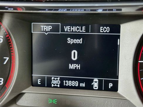 Used 2023 Chevrolet TrailBlazer RS w/ Convenience Package AWD/4WD image 2