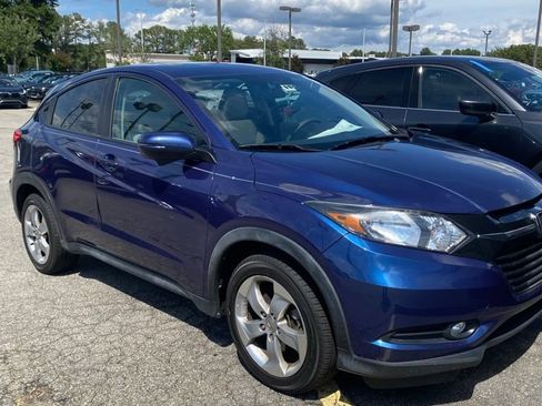 Used 2016 Honda HR-V EX image 2