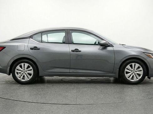 Used 2025 Nissan Sentra S FWD image 11