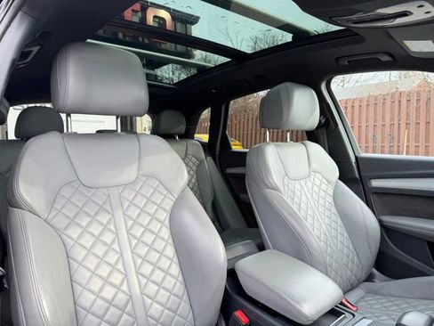 Used 2018 Audi SQ5 Premium Plus w/ S Sport Package image 27