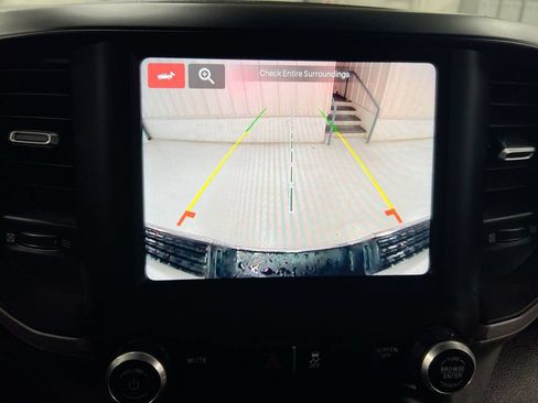 Used 2024 RAM 3500 Tradesman w/ Chrome Appearance Group AWD/4WD image 15