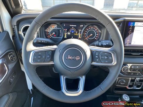 New 2025 Jeep Wrangler Unlimited Sahara image 18