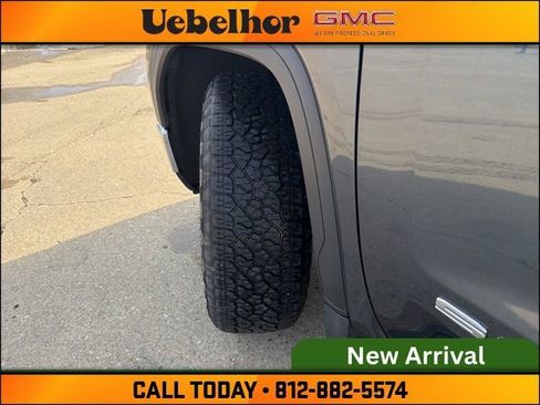 Used 2021 GMC Sierra 1500 SLT w/ SLT Premium Package image 20