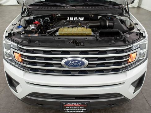 Used 2020 Ford Expedition Max XL image 3