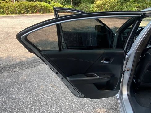 Used 2017 Honda Accord Sport image 34