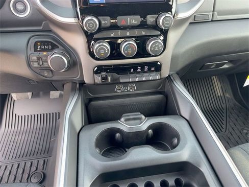 New 2026 RAM 1500 4x4 Crew Cab image 24