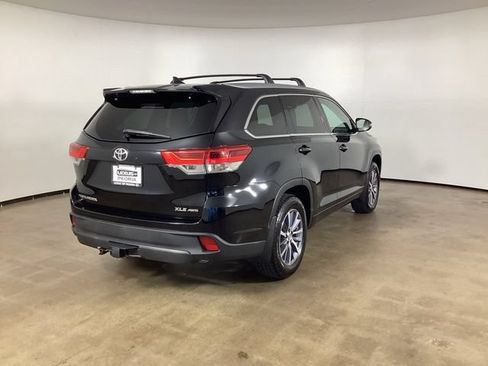 Used 2018 Toyota Highlander XLE AWD/4WD image 5