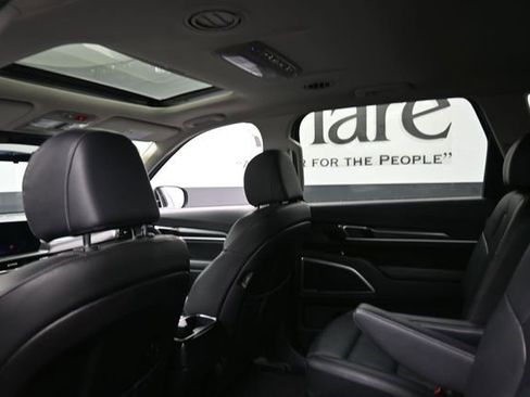 Used 2025 Kia Telluride S FWD image 26