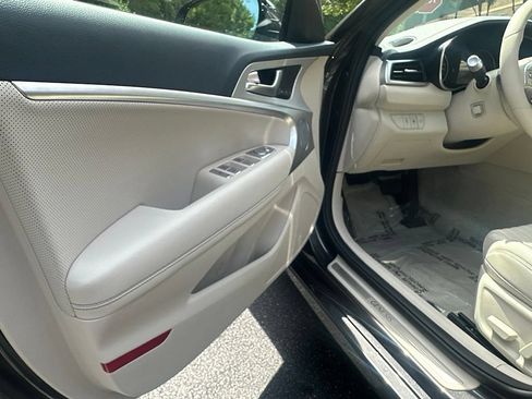 Certified 2026 Genesis G70 2.5T Prestige AWD/4WD image 6