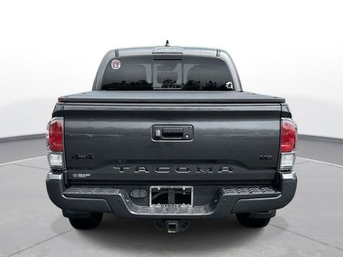 Used 2022 Toyota Tacoma Limited w/ Black Out Package (TMS) AWD/4WD image 8