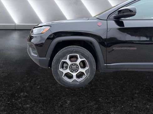 Used 2022 Jeep Compass Trailhawk w/ Trailhawk Convenience Group AWD/4WD image 15