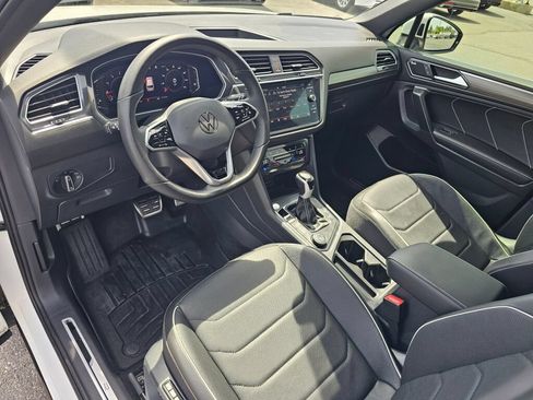 Certified 2024 Volkswagen Tiguan SEL R-Line AWD/4WD image 2